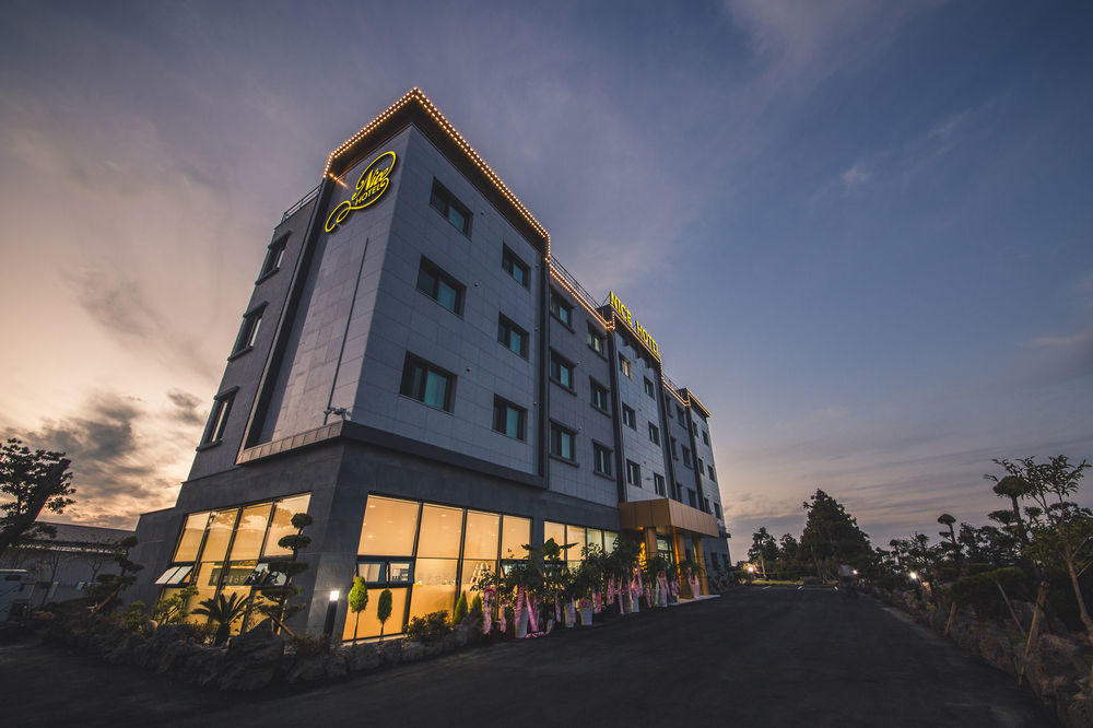 Nice Hotel Jeju Exterior photo